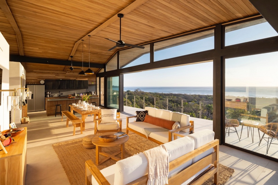 Makai Villas by Studio Saxe