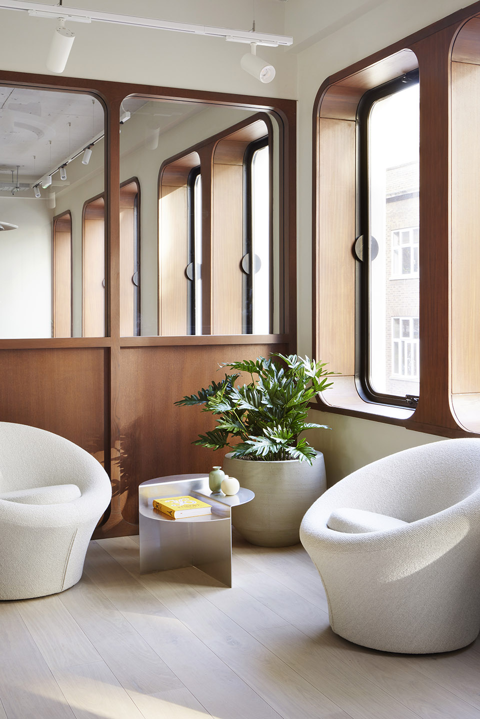 45 whitfield street retrofit by dmfk architects