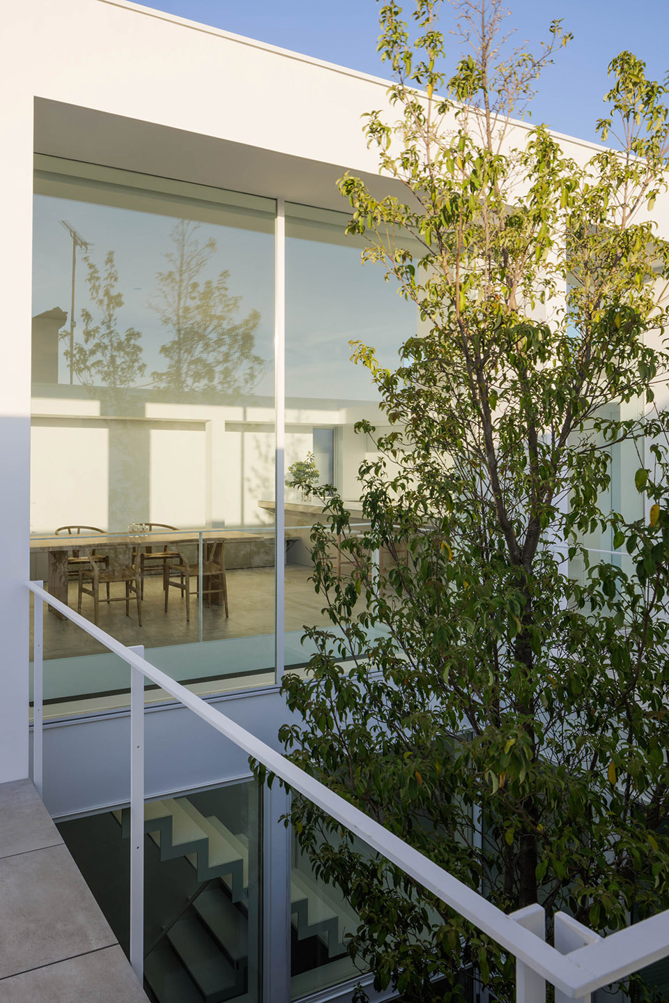 Courtyard House without Second Floor by Takuro Yamamoto Architects