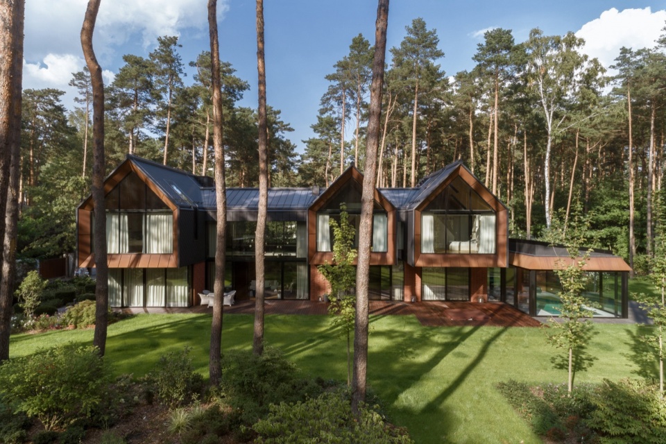Residence of Levitating Houses by Exterio architectural studio Hola Design