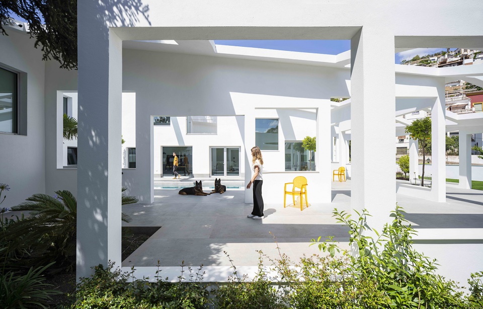casa realejo by rubens cortes arquitectos