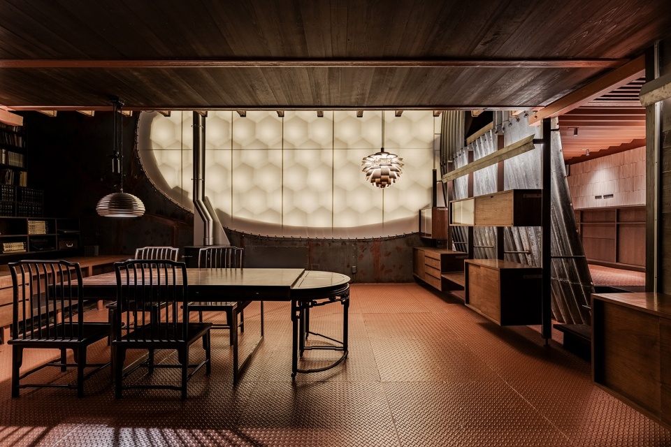 corrugated house by monotrum