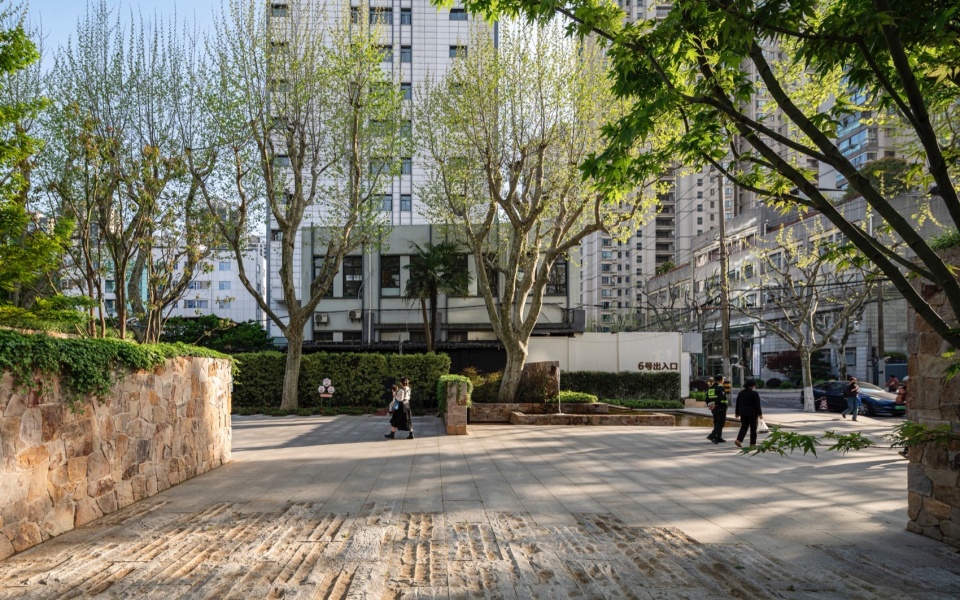 renovation of peace parks gate 6 entrance on tianbao road by atelier z