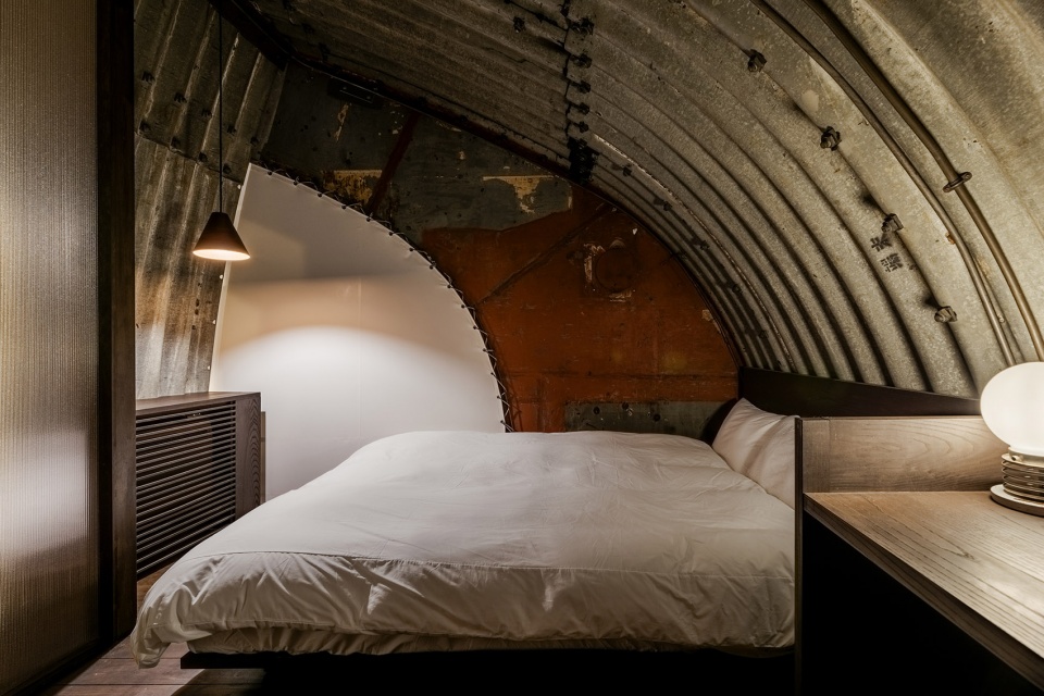 corrugated house by monotrum