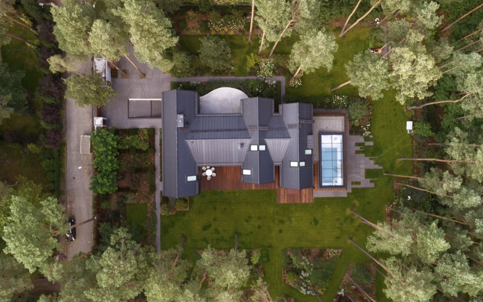 Residence of Levitating Houses by Exterio architectural studio Hola Design