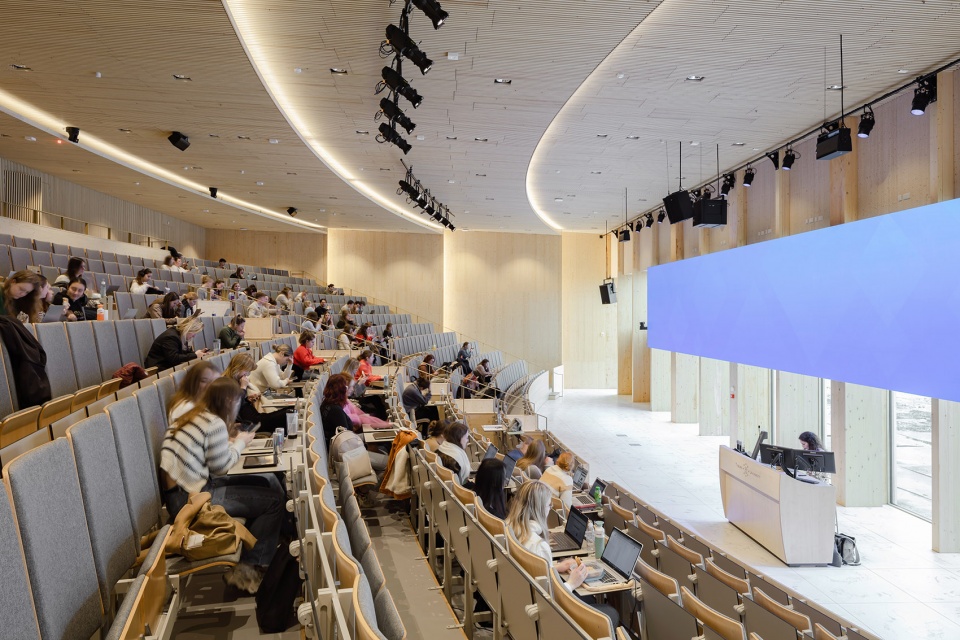 marga klompe building by powerhouse company