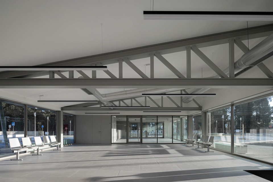 interface de transportes lourosa fiaes by atelier darquitectura lopes da costa
