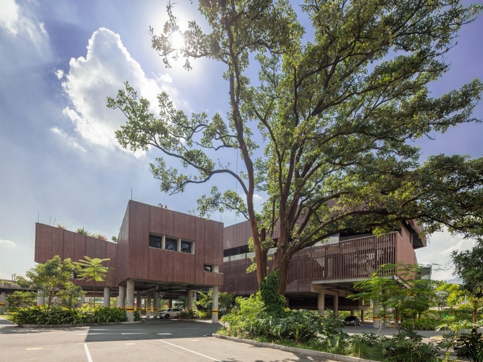 mova teachers innovation center by opus
