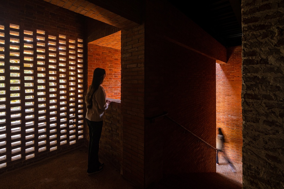 power workshop by benzhe architecture design