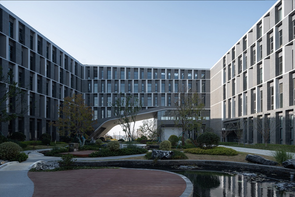 southern subject innovation research center by tjad