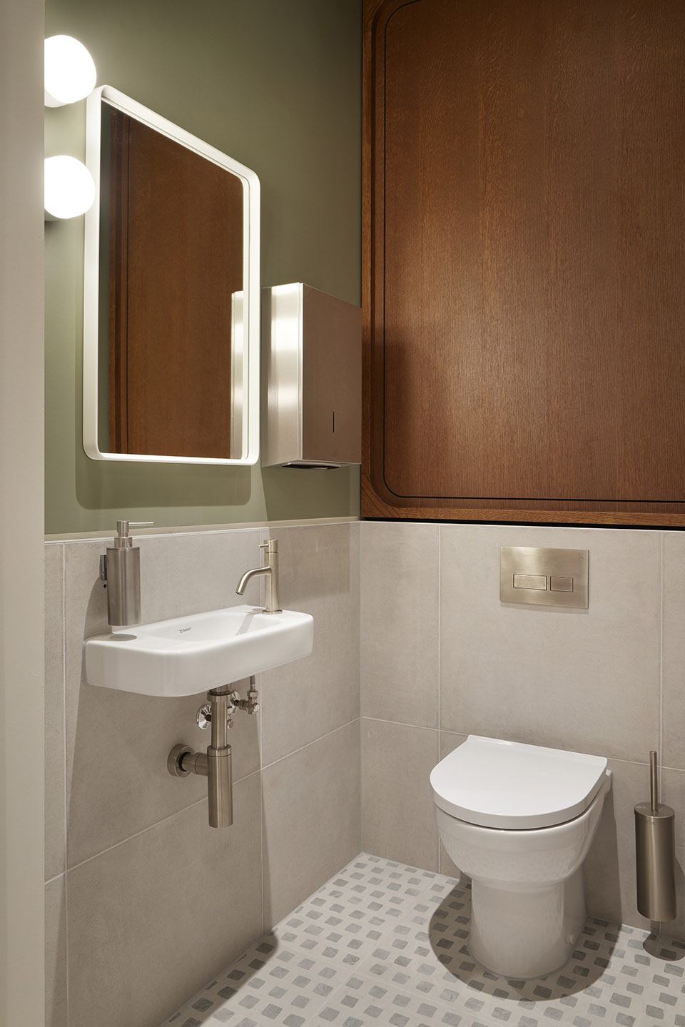 45 whitfield street retrofit by dmfk architects