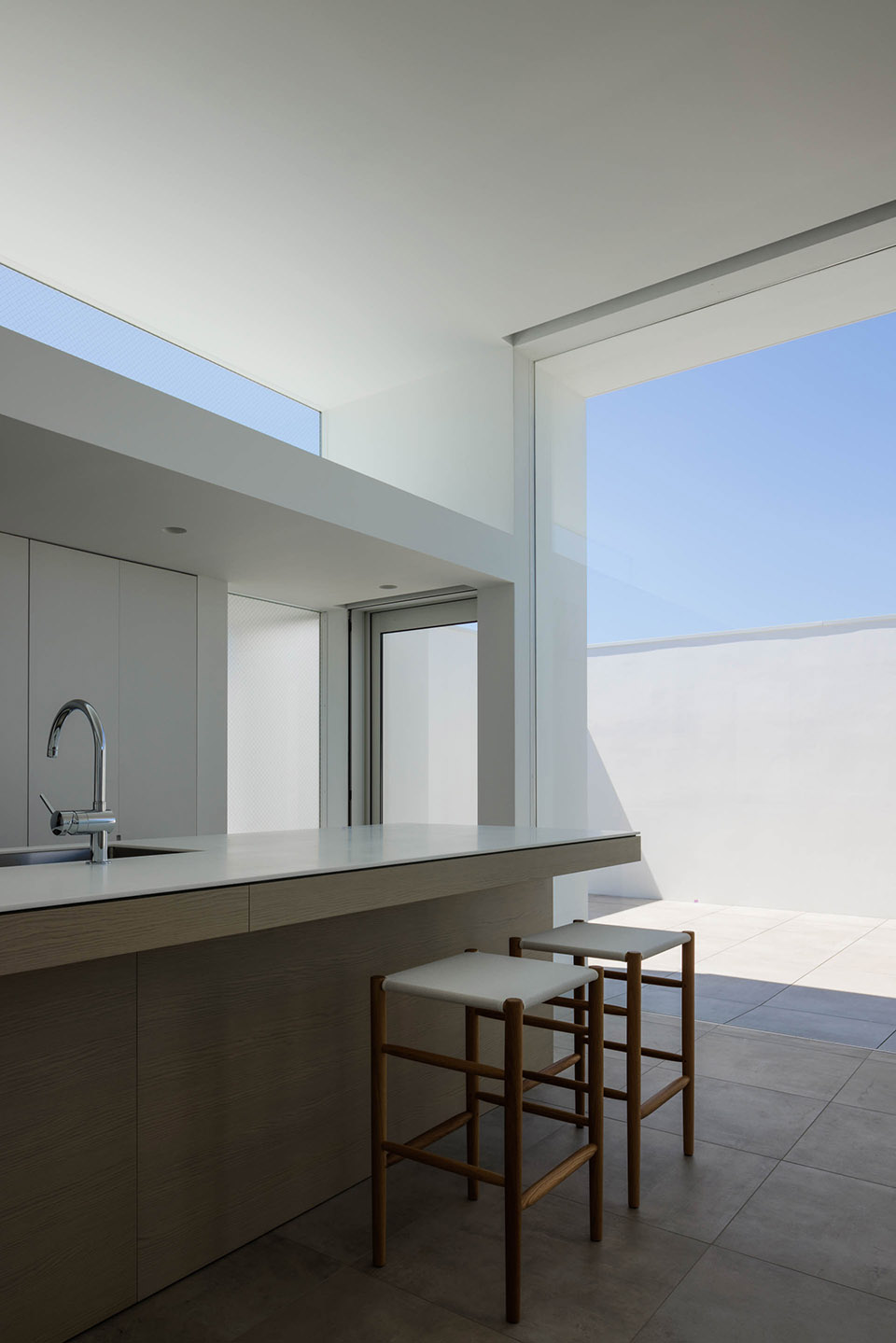 Courtyard House without Second Floor by Takuro Yamamoto Architects