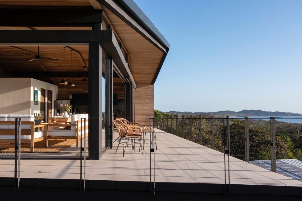 Makai Villas by Studio Saxe