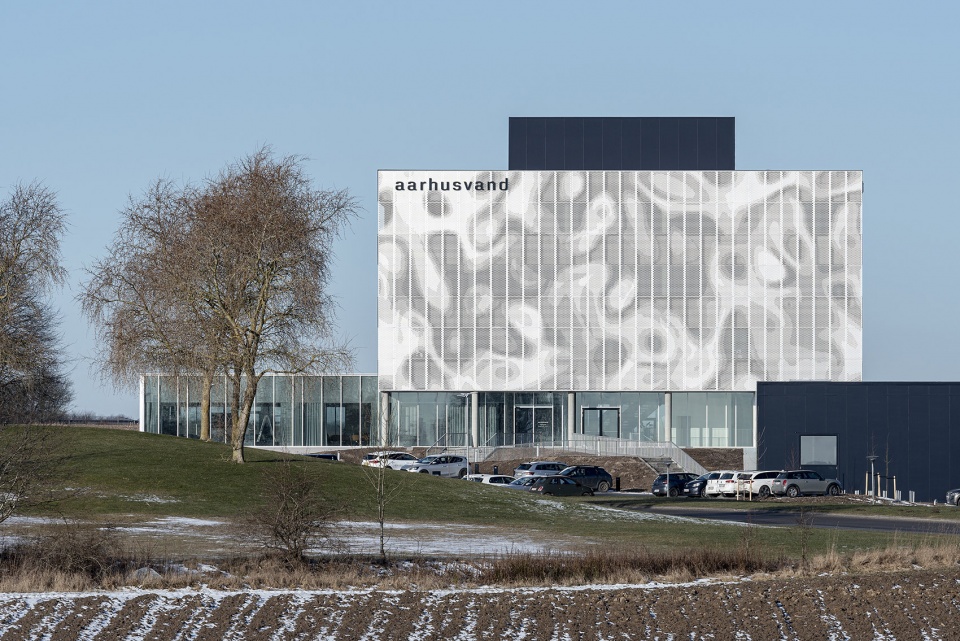 aarhus vand headquarters by cebra