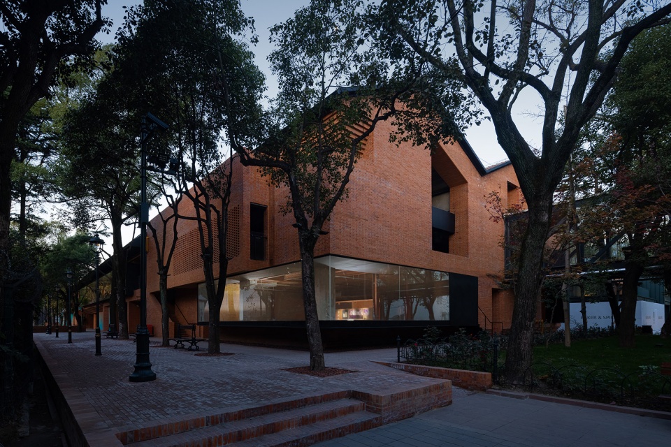 power workshop by benzhe architecture design