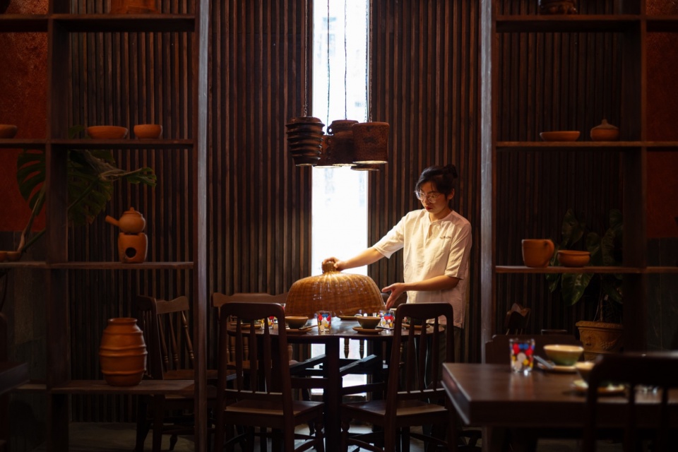 MAM RESTAURANT by SAWADEESIGN