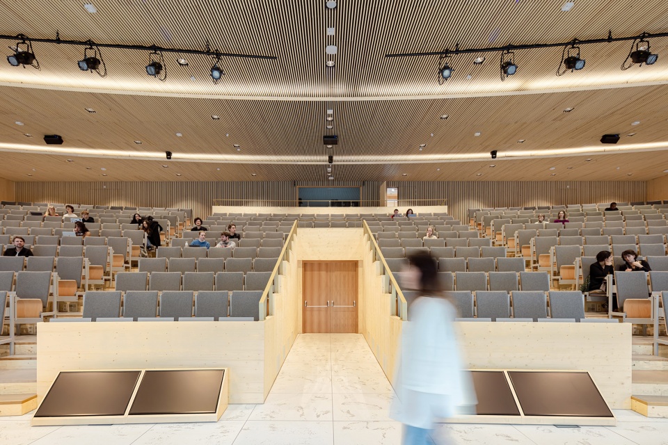 marga klompe building by powerhouse company