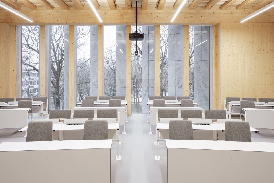 marga klompe building by powerhouse company
