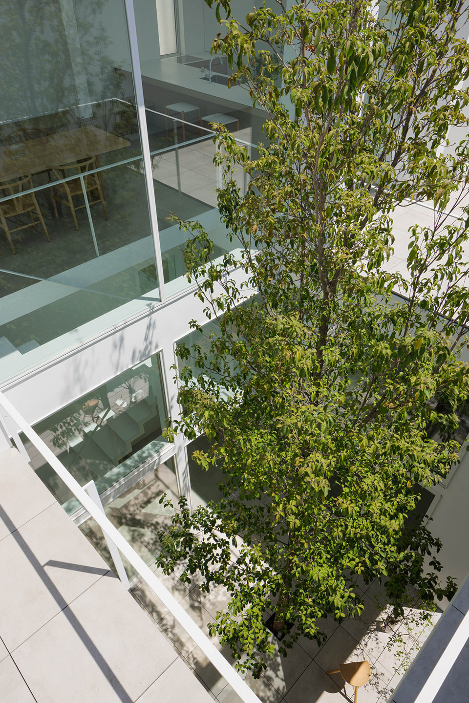 Courtyard House without Second Floor by Takuro Yamamoto Architects