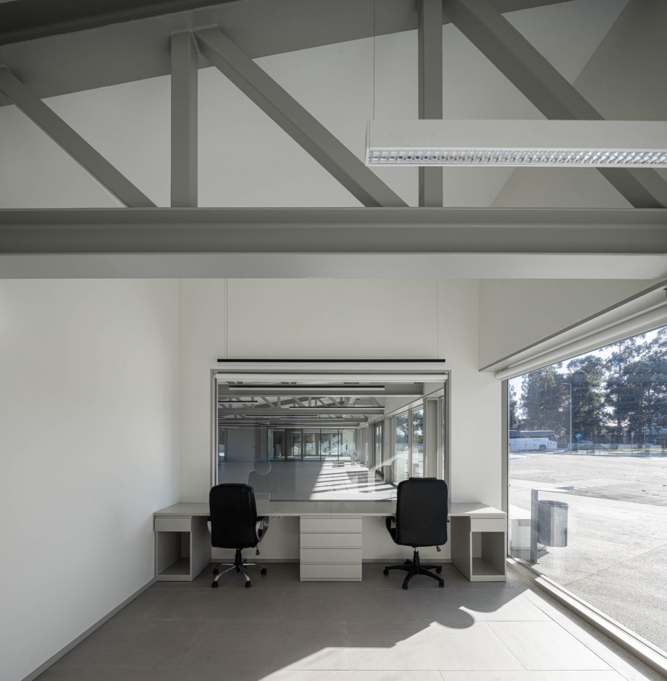 interface de transportes lourosa fiaes by atelier darquitectura lopes da costa