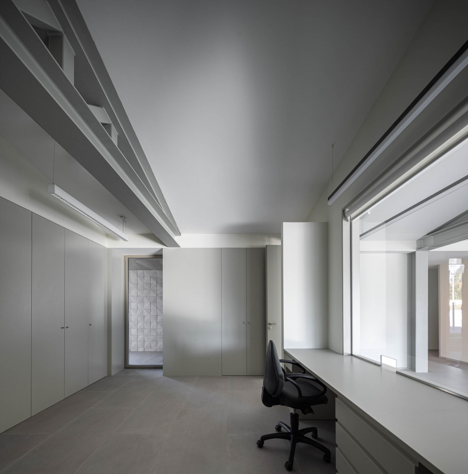 interface de transportes lourosa fiaes by atelier darquitectura lopes da costa