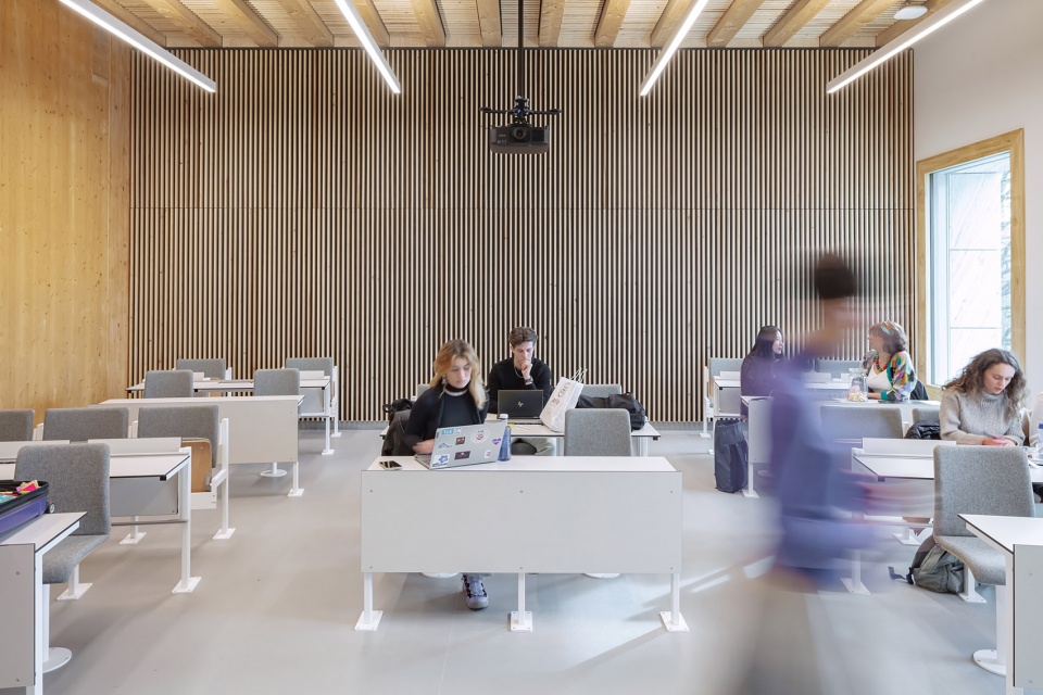 marga klompe building by powerhouse company