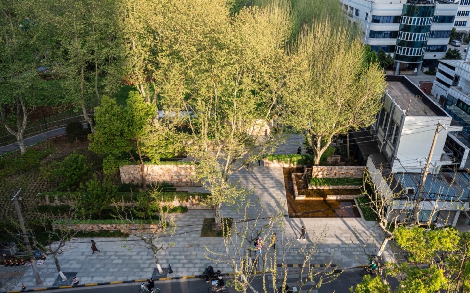 renovation of peace parks gate 6 entrance on tianbao road by atelier z