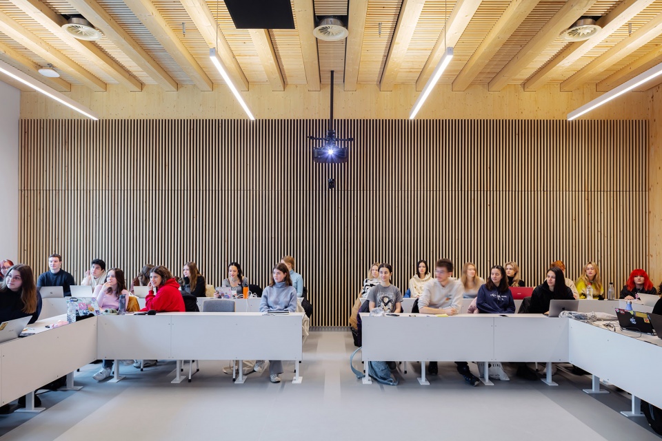 marga klompe building by powerhouse company