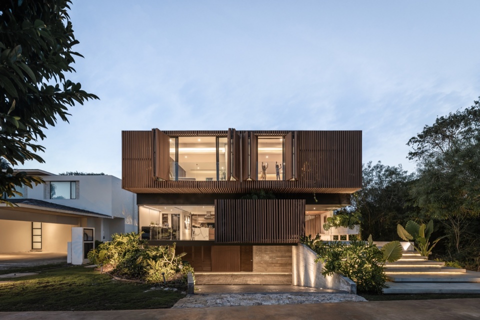 casa mulix by arkham project