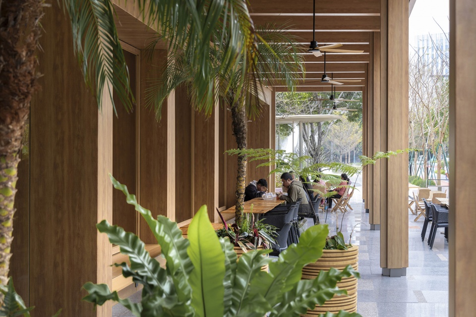 guangzhou huangpu new town center by clou architects