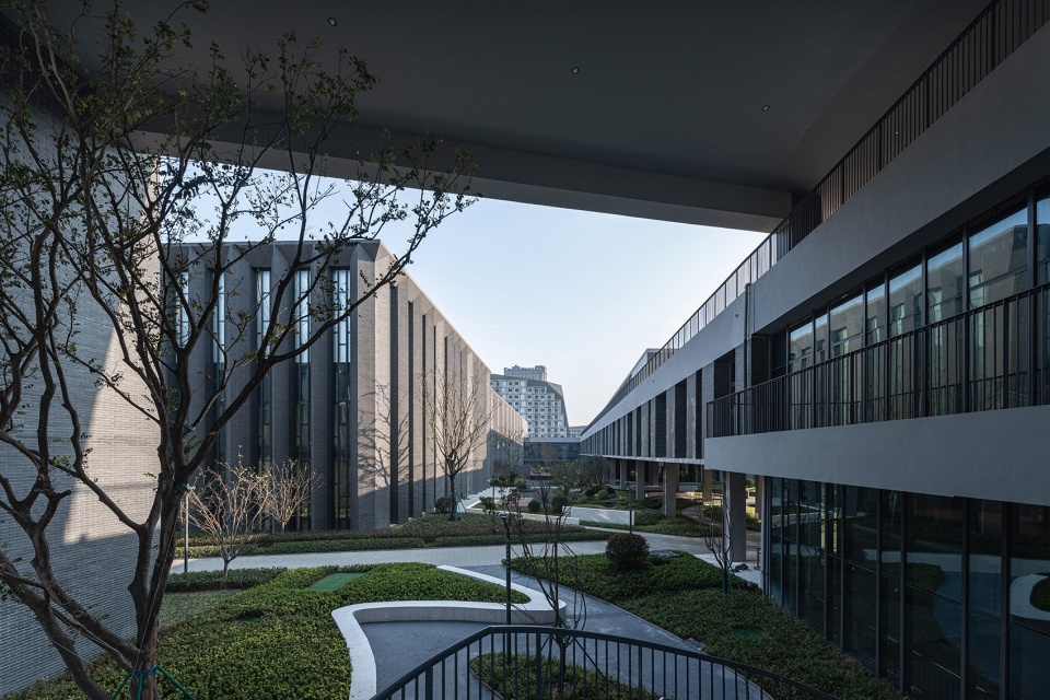 southern subject innovation research center by tjad