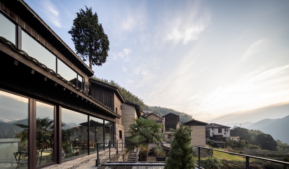 Songyang Stray Birds Art Hotel Meng Fanhao line studio