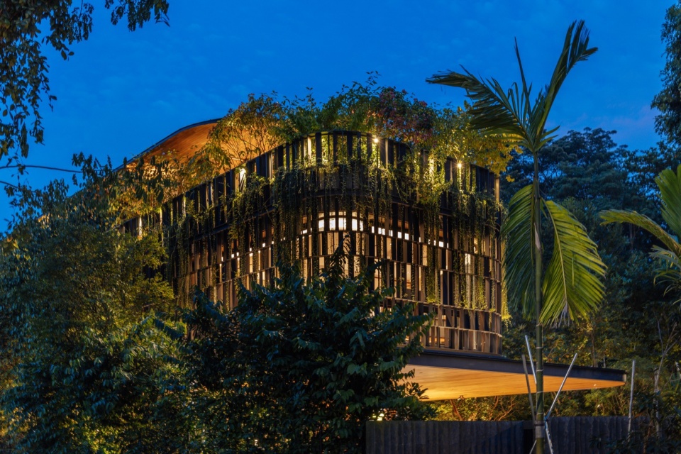 Touching Eden House by Wallflower Architecture Design