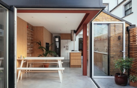 裸露之家，英国 / Whittaker Parsons Architecture Studio