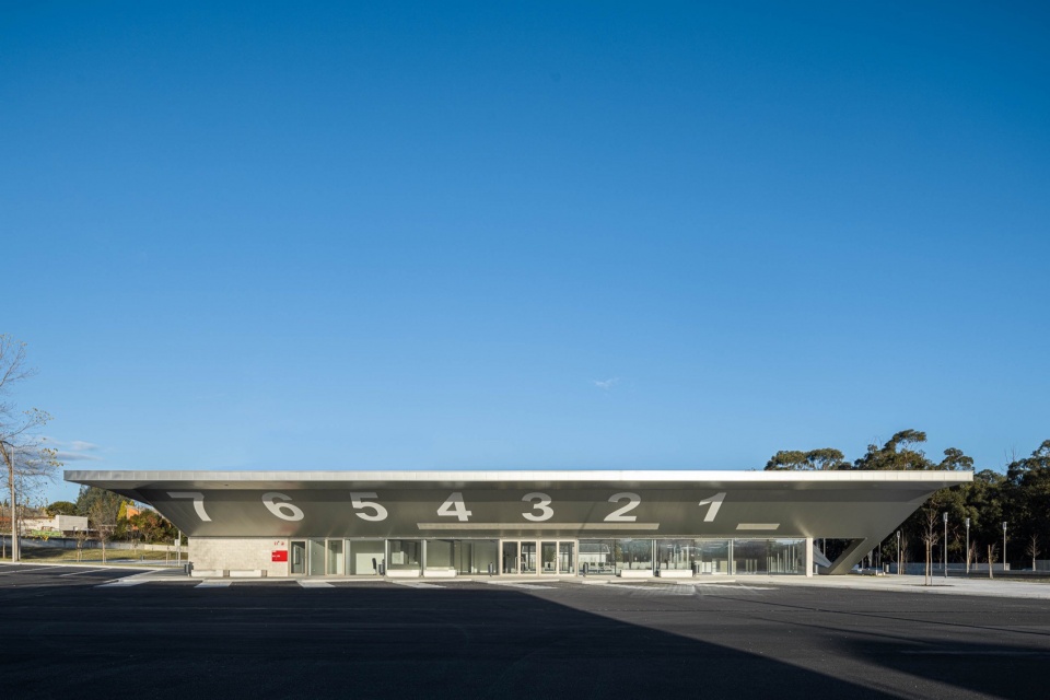 interface de transportes lourosa fiaes by atelier darquitectura lopes da costa