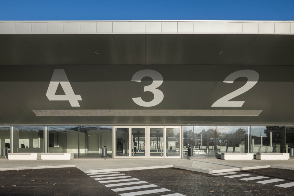 interface de transportes lourosa fiaes by atelier darquitectura lopes da costa