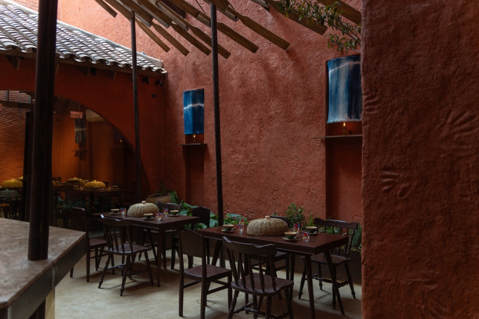 MAM RESTAURANT by SAWADEESIGN
