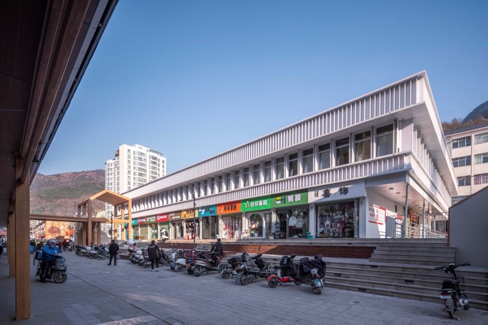 康县新人字桥及周边商业街更新设计 三文建筑