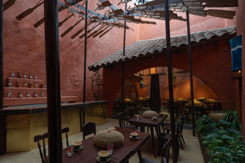 MAM RESTAURANT by SAWADEESIGN