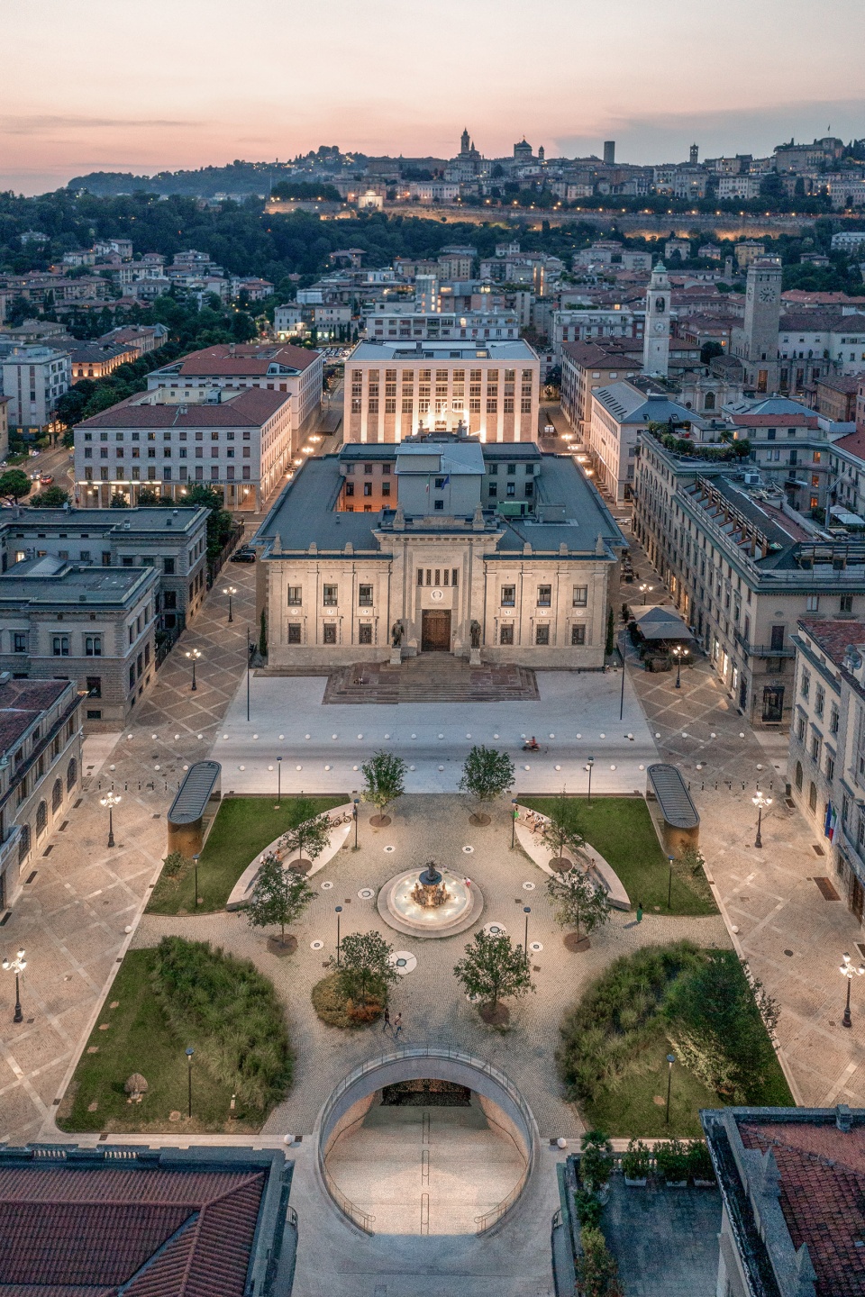 CENTRO PIACENTINIANO BERGAMO by CN10ARCHITETTI