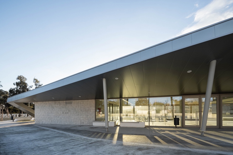 interface de transportes lourosa fiaes by atelier darquitectura lopes da costa