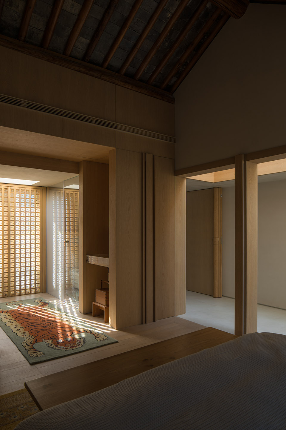zhujiajiao residence renovation by bridge lab