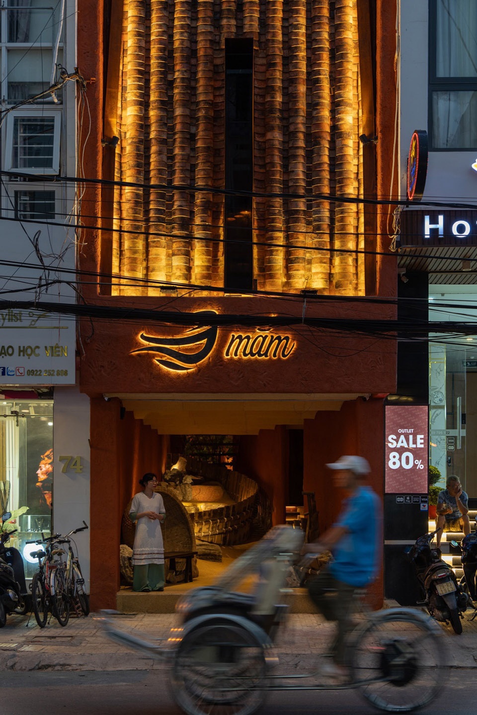 MAM RESTAURANT by SAWADEESIGN