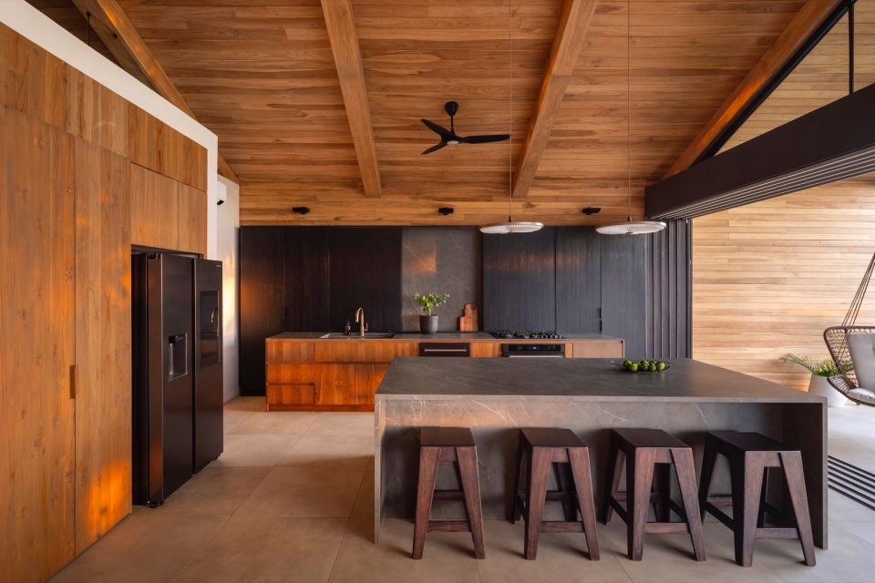 Makai Villas by Studio Saxe