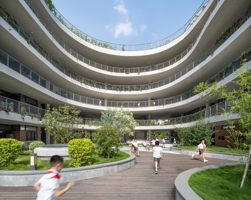 JingLong Elementary school, Shenzhen, China by FCJZ - 谷德设计网