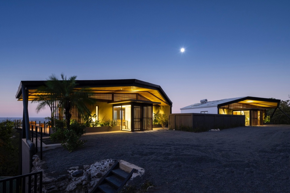 Makai Villas by Studio Saxe