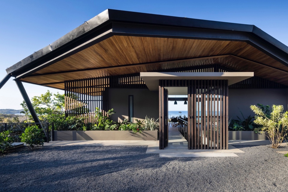 Makai Villas by Studio Saxe