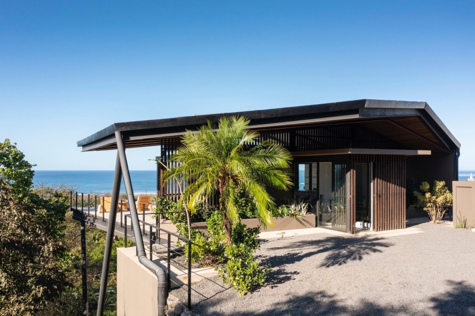 Makai Villas by Studio Saxe