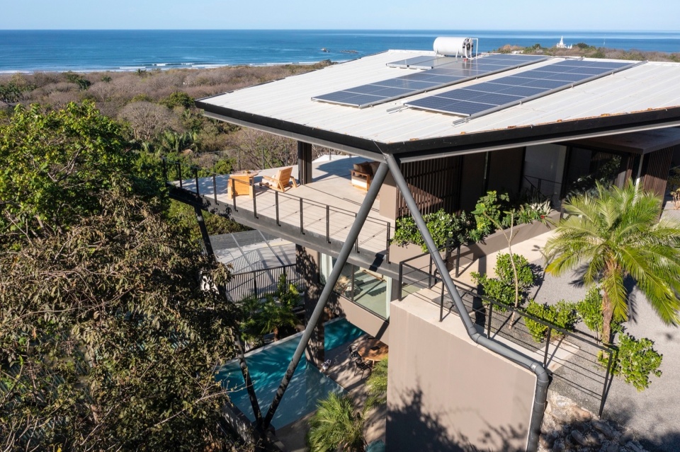 Makai Villas by Studio Saxe