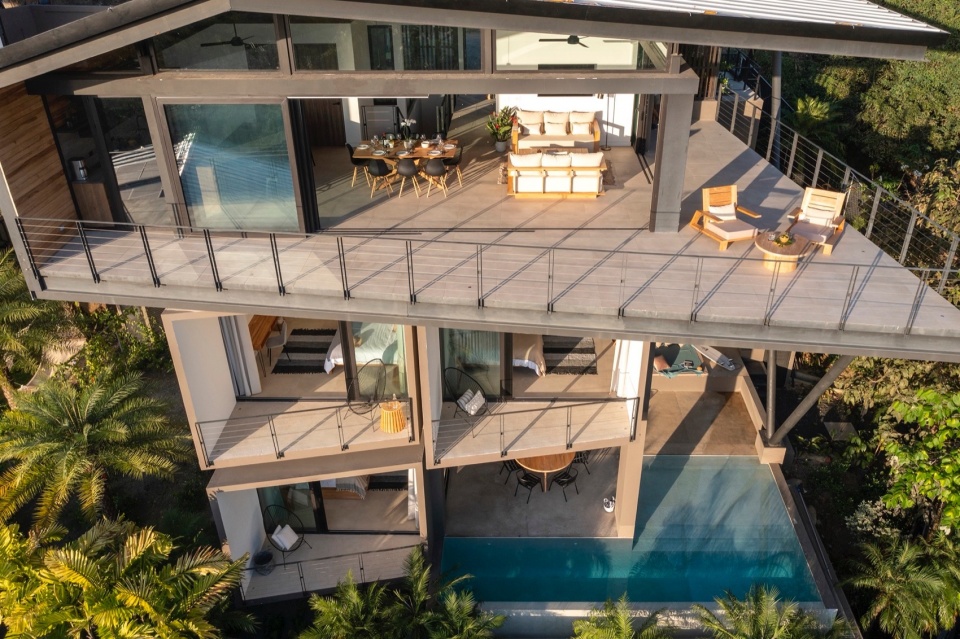 Makai Villas by Studio Saxe